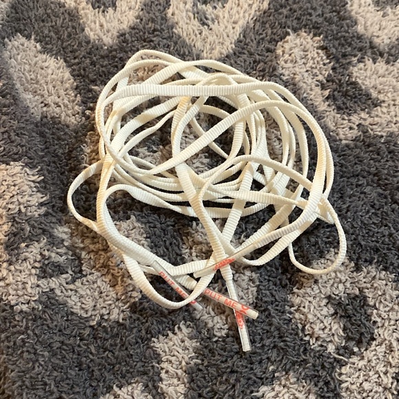 FP Movement x On Cloudnova Form 2 Sneakers - Picture 12 of 12